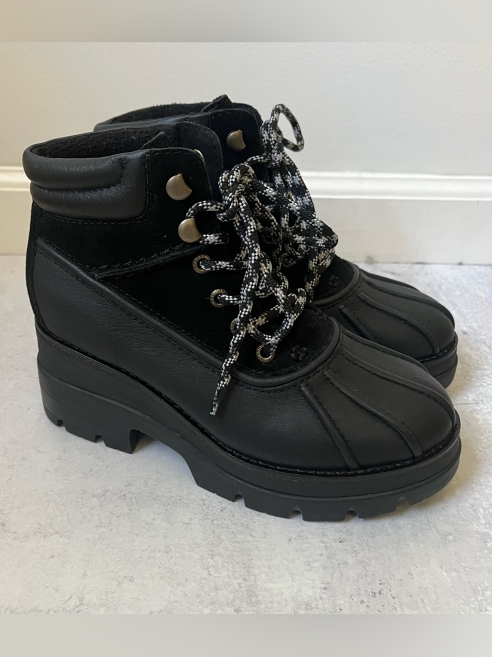 Sperry Lace Up Lug Sole Duck Boots Rocky Hiker Black Suede 6 Edgy Gorpcore